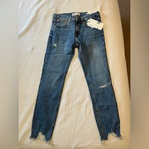 Zara mid rise skinny jeans size 8